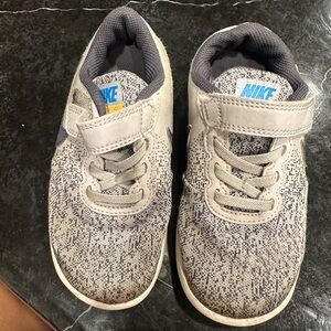 Nike Velcro Little Boy Sneakers